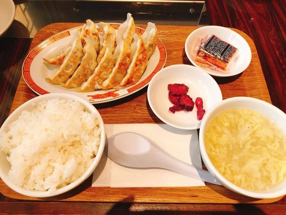 紅虎餃子房 レッドタイガー 久茂地店