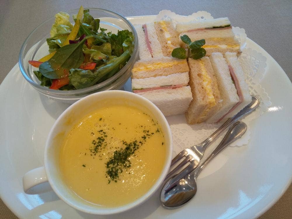 銀座コージーコーナー 鶴見東口店