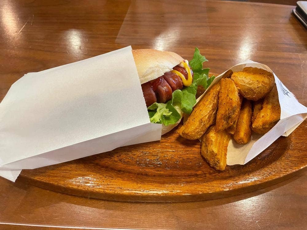 HOTDOG CAFEBAR S☆G
