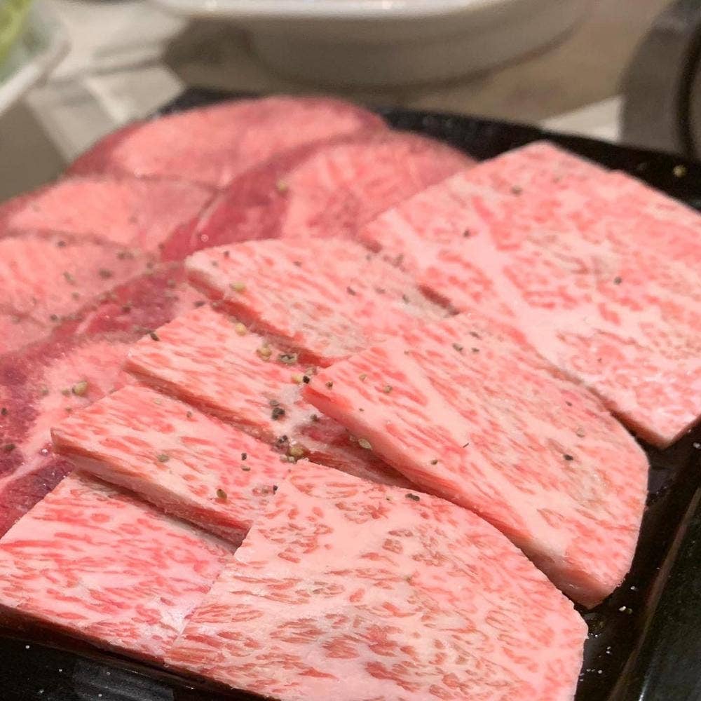 黒毛和牛焼肉 新宿肉善