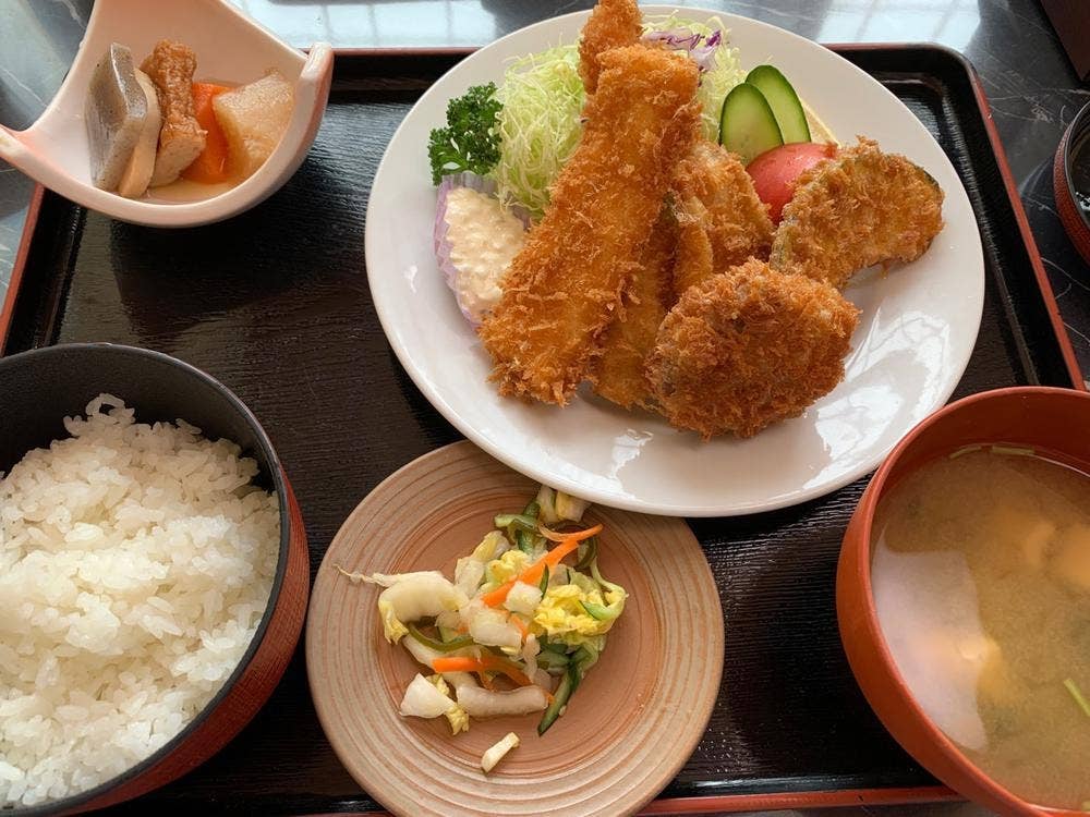 弥助鮨四ツ屋店