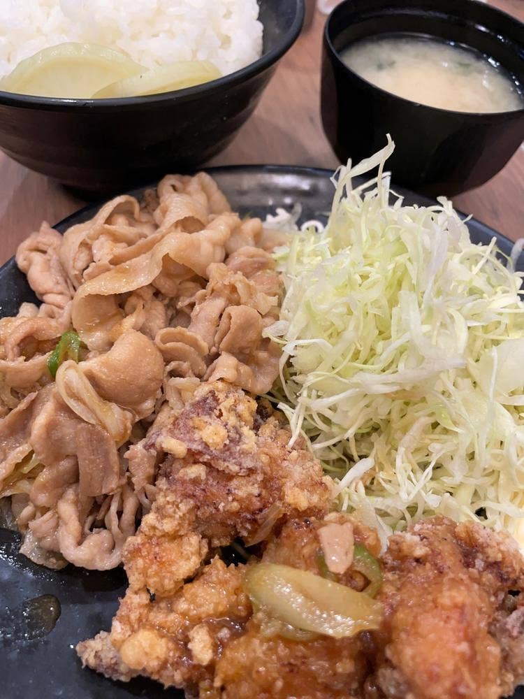 伝説のすた丼屋 高田馬場店