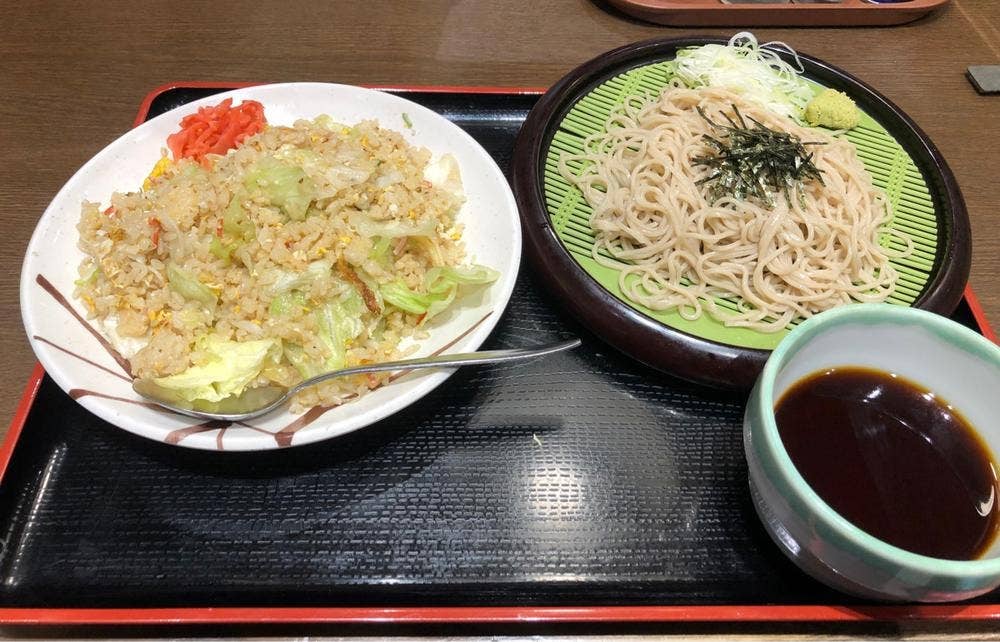 山田うどん あたご店