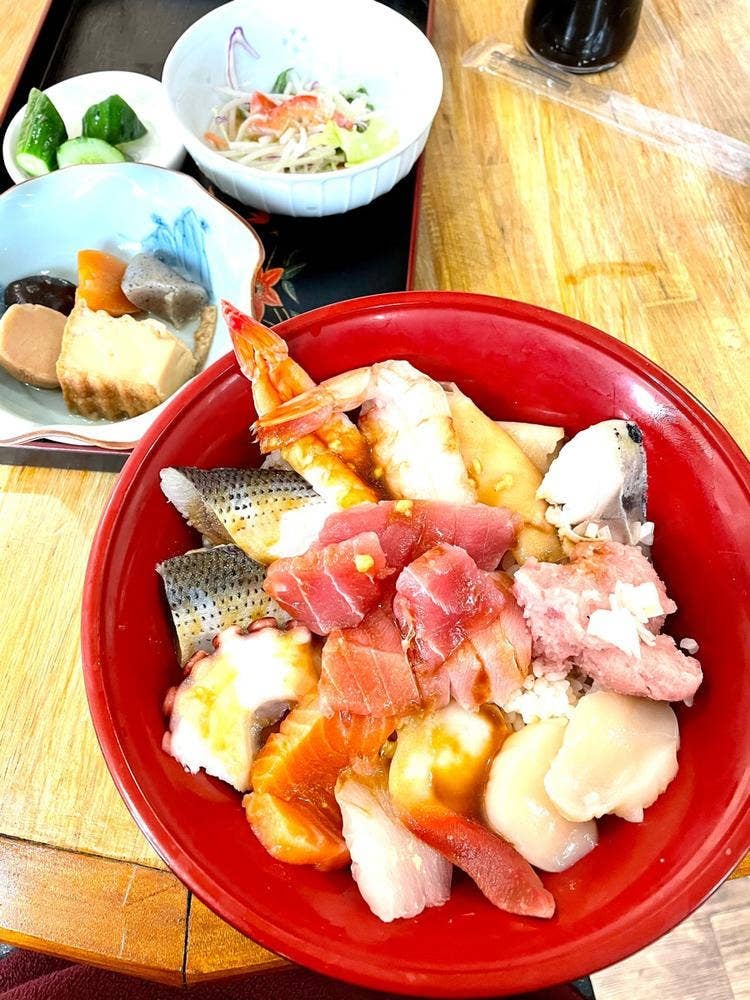 市場食堂 鮪屋鯛蔵