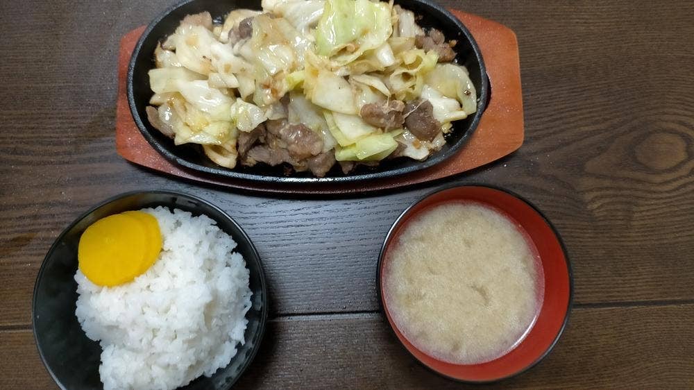 焼肉鉄板ガツモリ亭 九産大前店