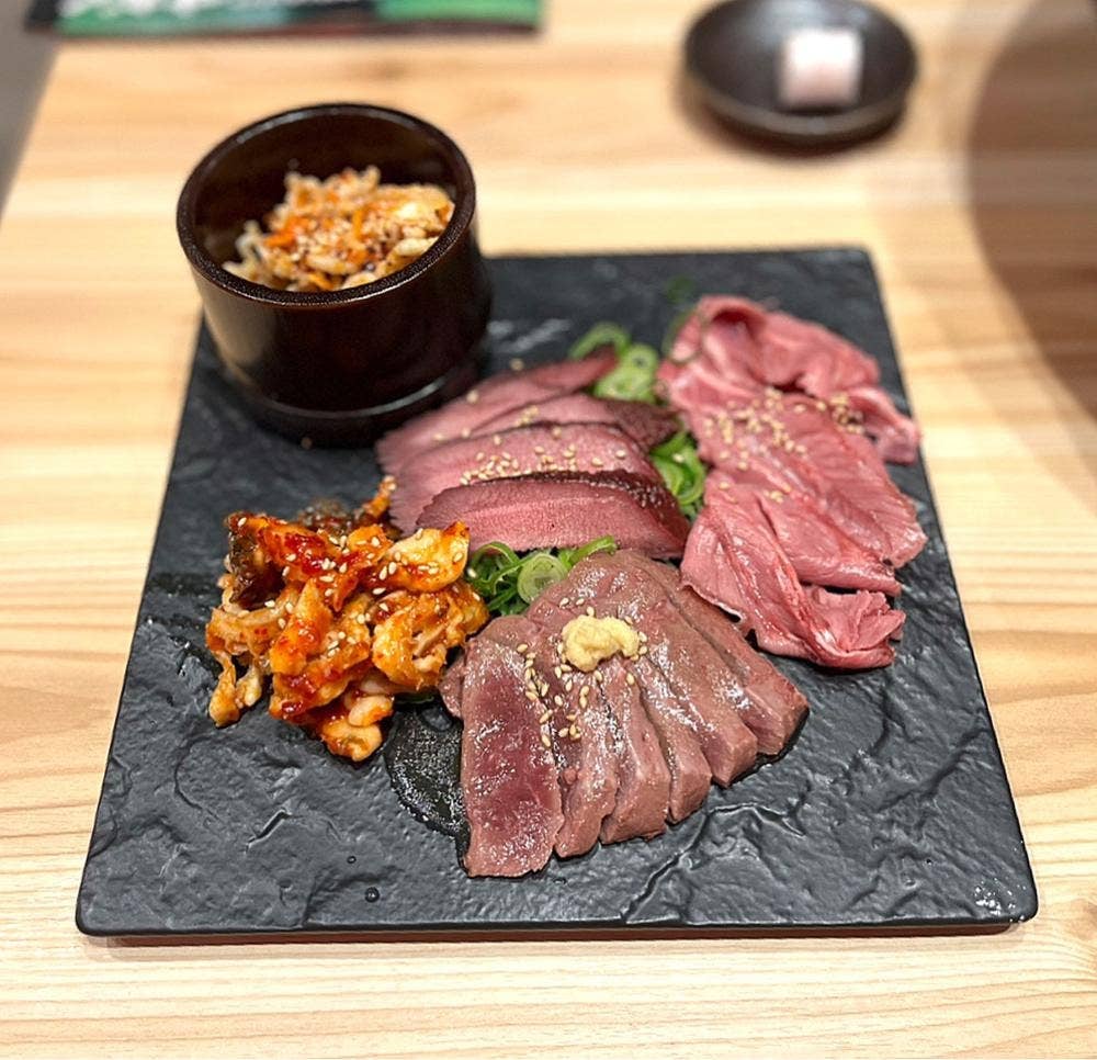 近江焼肉ホルモンすだく 緑地公園店