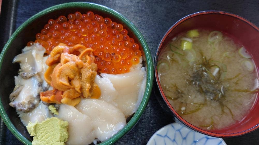 どんぶり屋本店