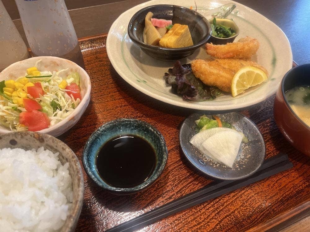 津つ井亭