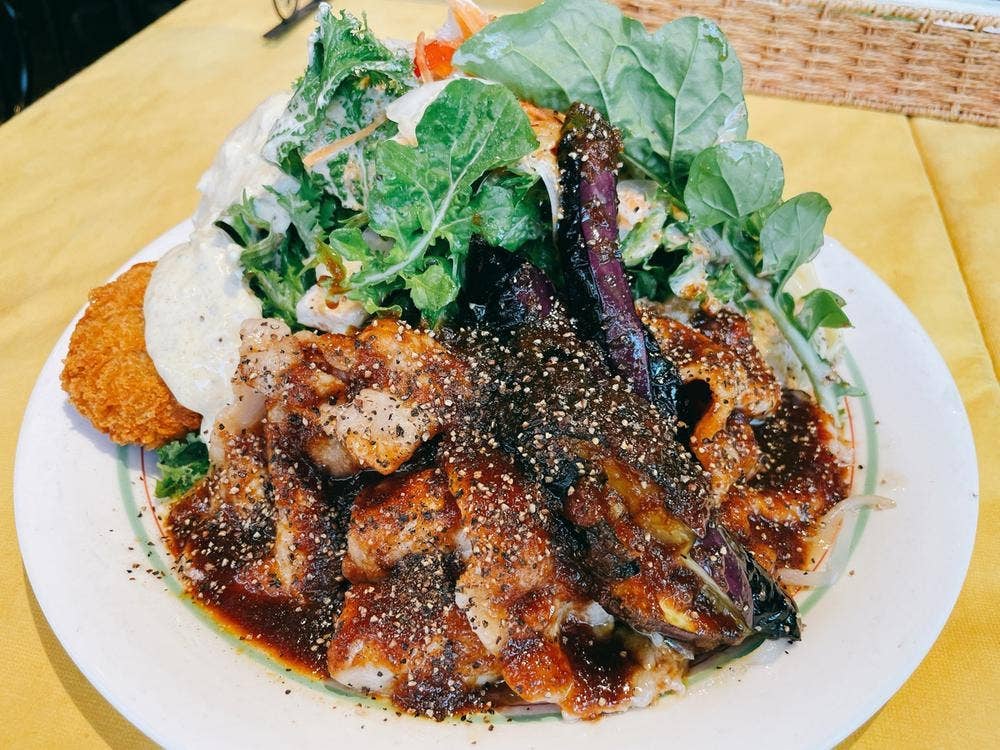 ダイニングバーAZUR