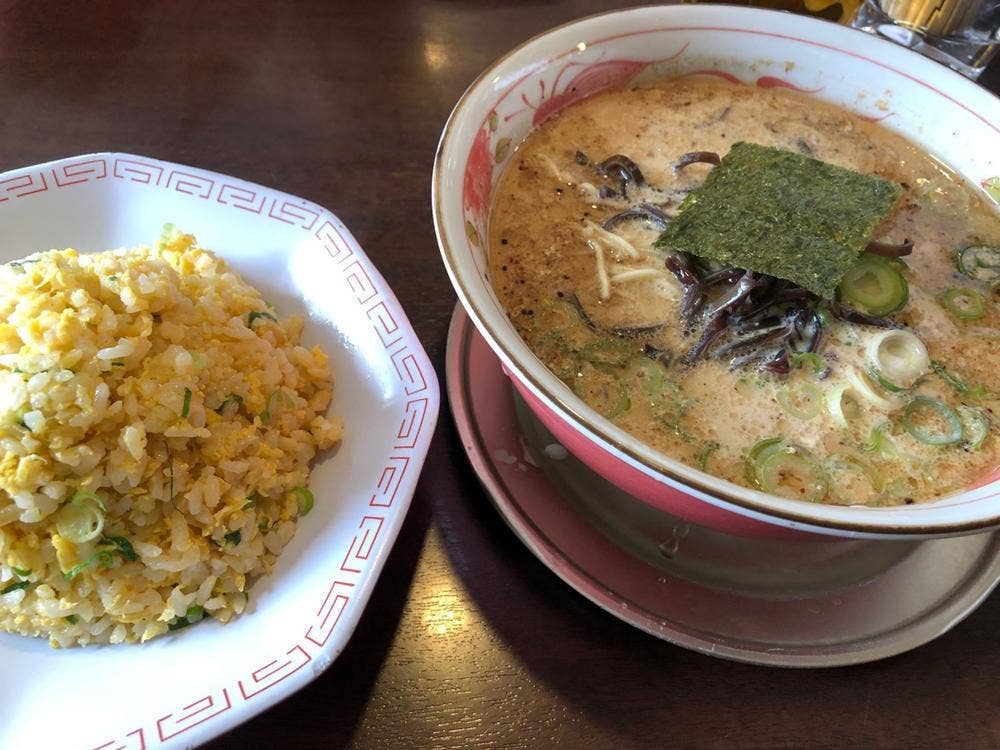 十六代目 哲麺 大垣上面店