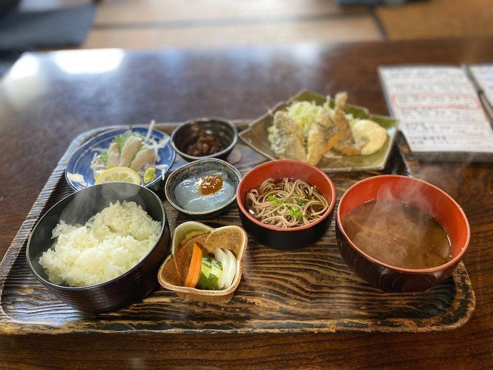 ヤマメ料理 見月茶屋