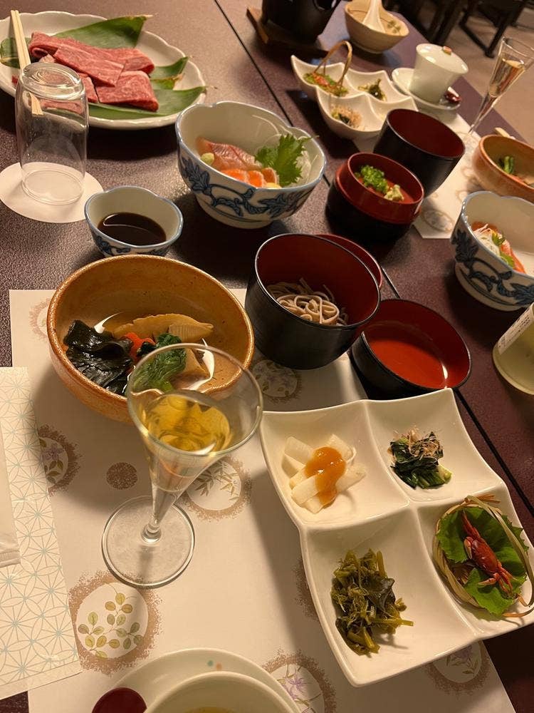 五色の湯旅館 お食事処