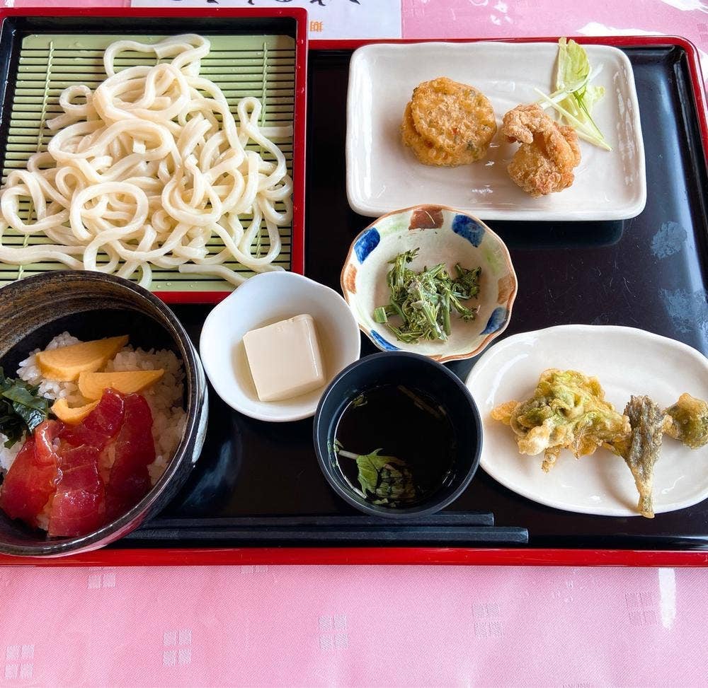 レストランポプラ