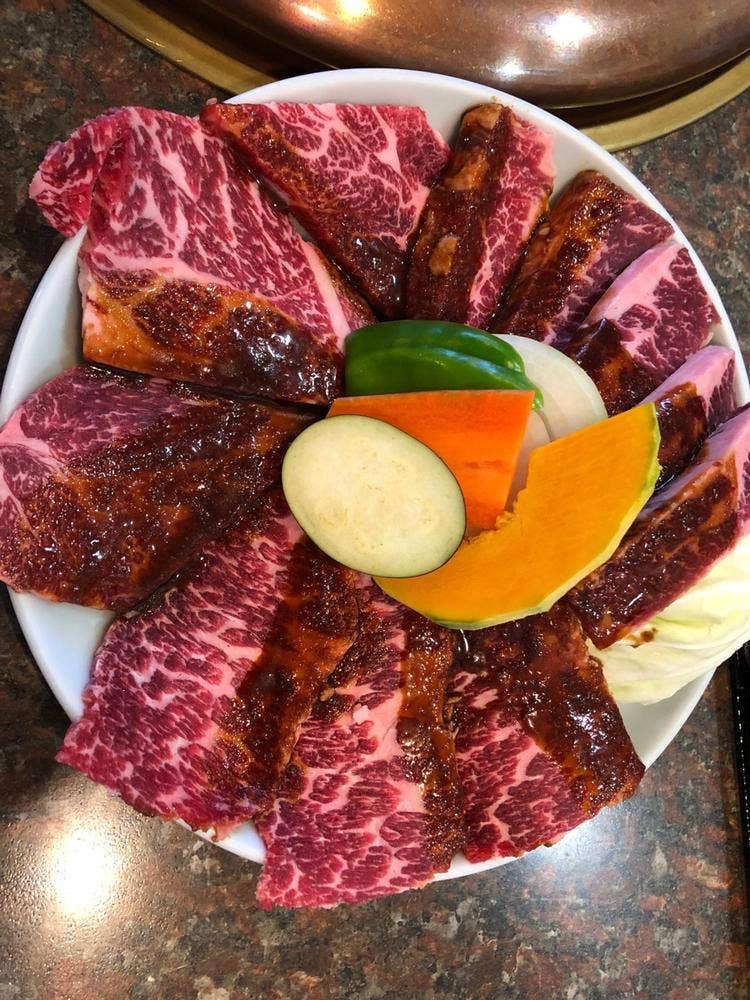 炭火焼肉 盛