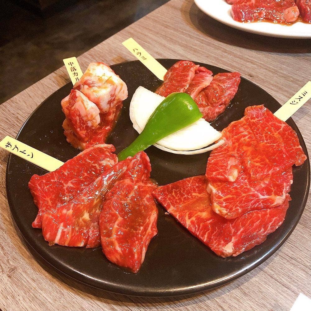 熱烈カルビ三ッ沢上町店
