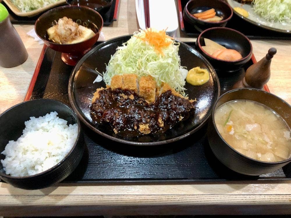 よこ家