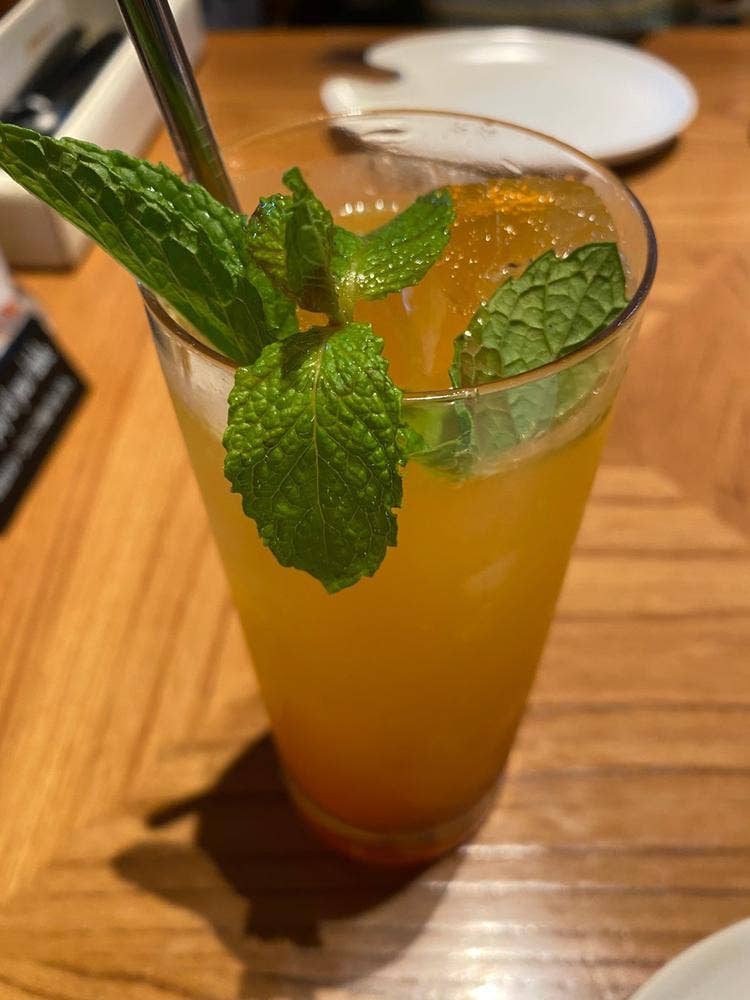 LAS DOS CARAS MODERN MEXICANO Y TACOS