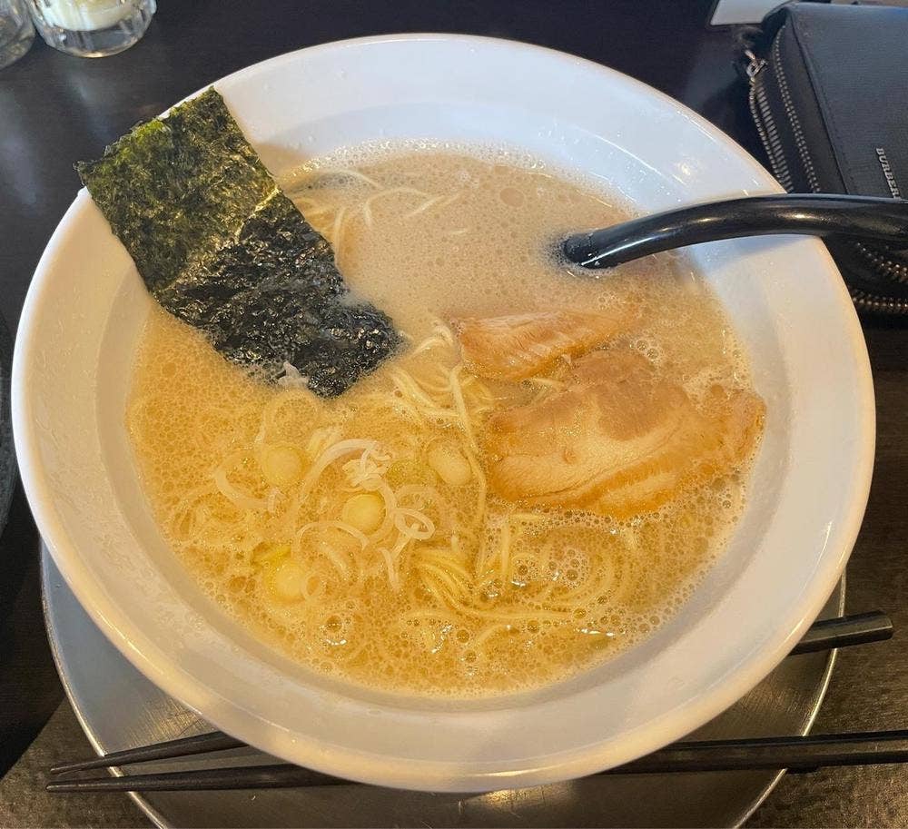 豚骨らーめん 颯仁
