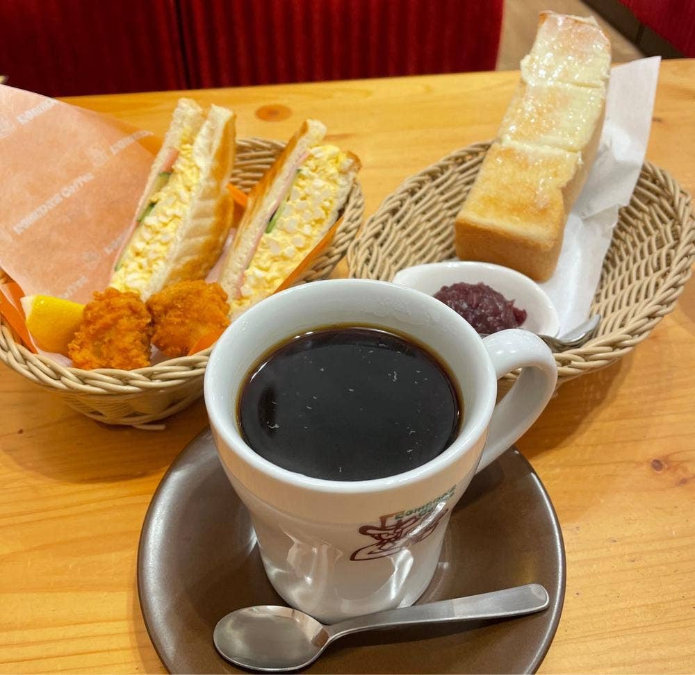 コメダ珈琲店 エミフルMASAKI店