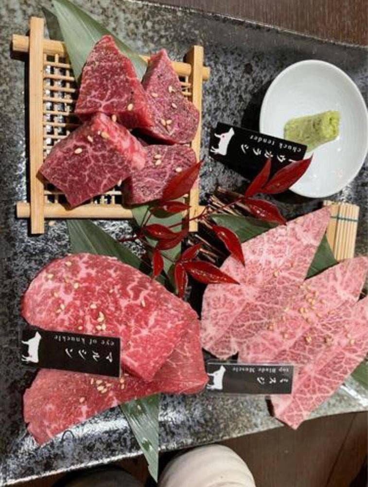 炭火焼肉ととり