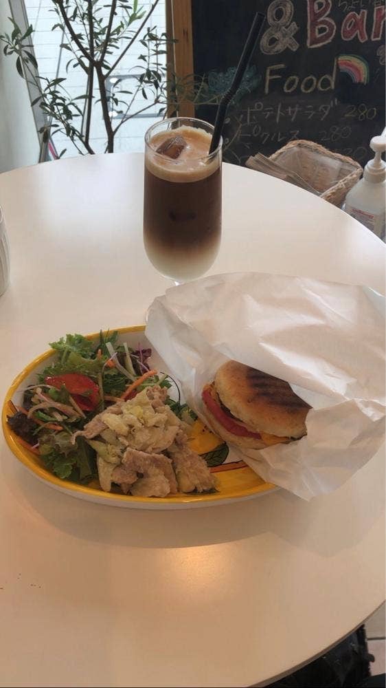 デリピッコロクアトロ