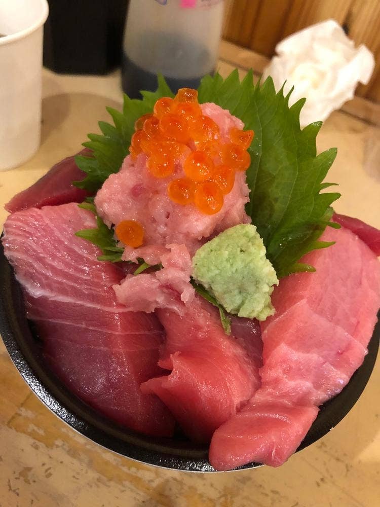 まぐろや黒銀 黒門市場本店