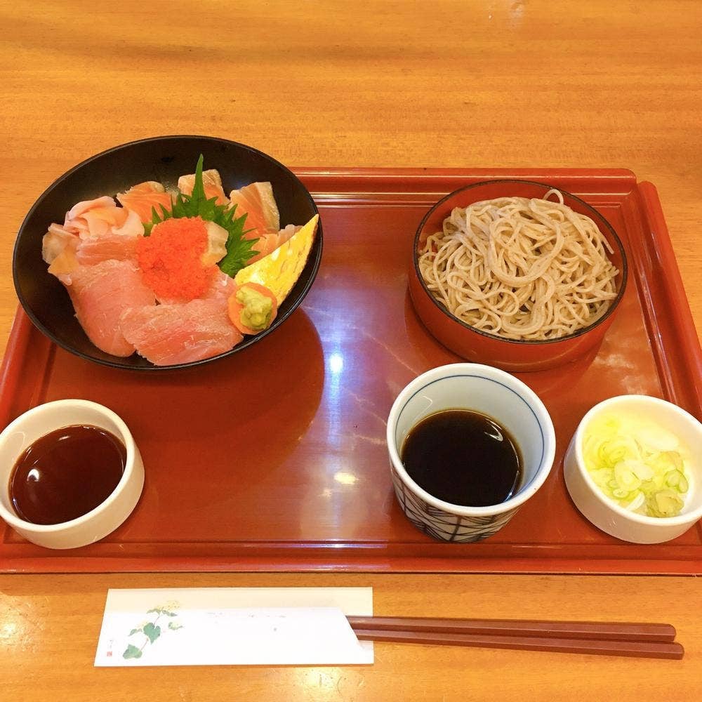 まぐろそば 浅草本店