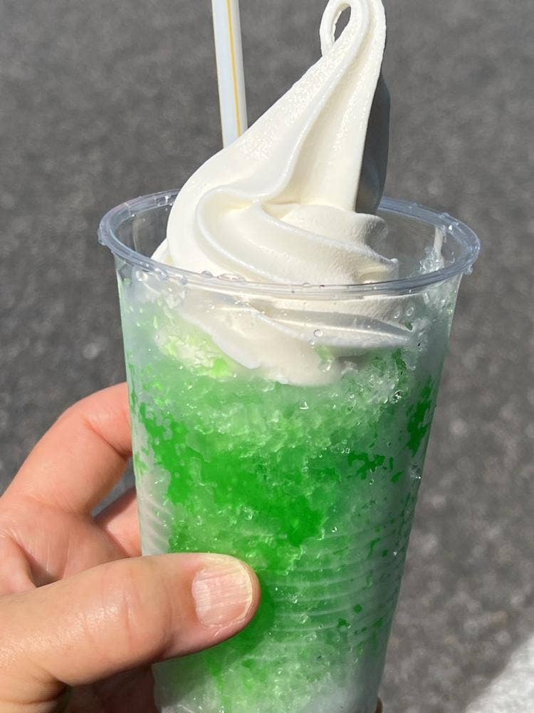 産直とエンタメのふれあい広場 楽々市 宇都宮駅東店