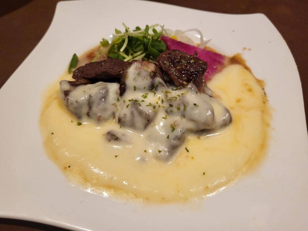 お肉とチーズの専門店 チーズラボ エスタ富山店