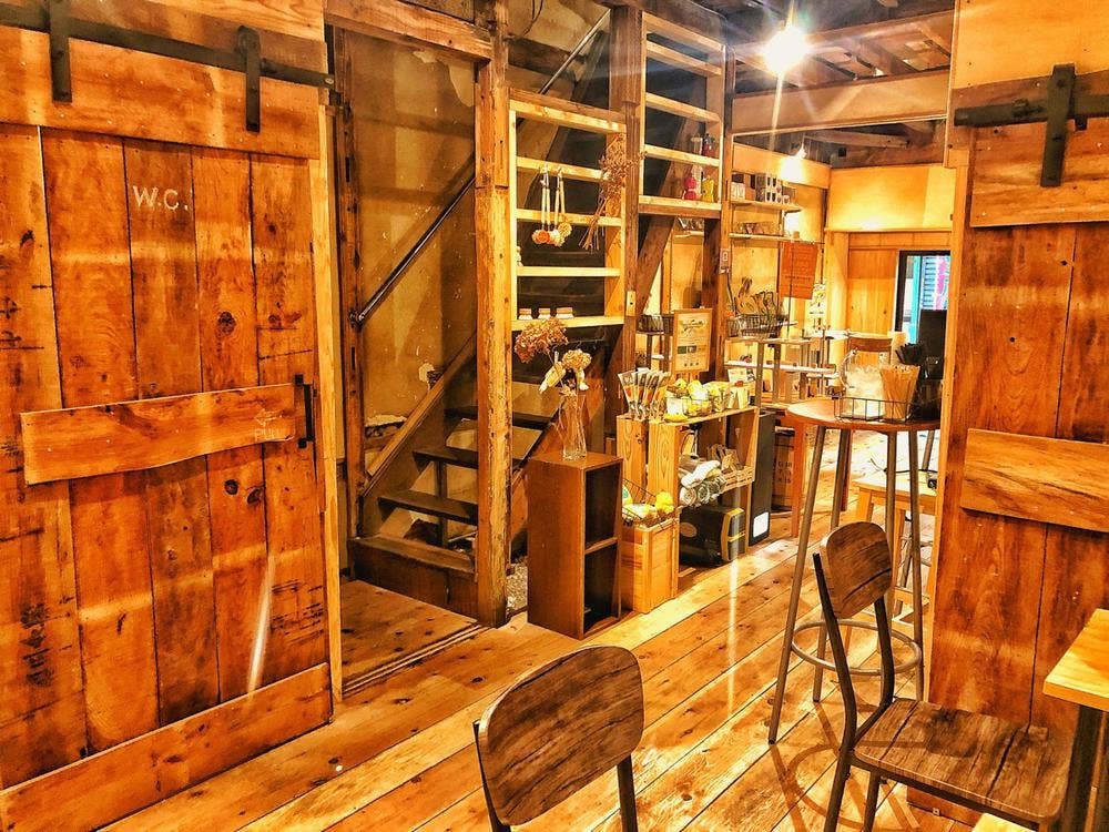 GOLD CASTLE COFFEE