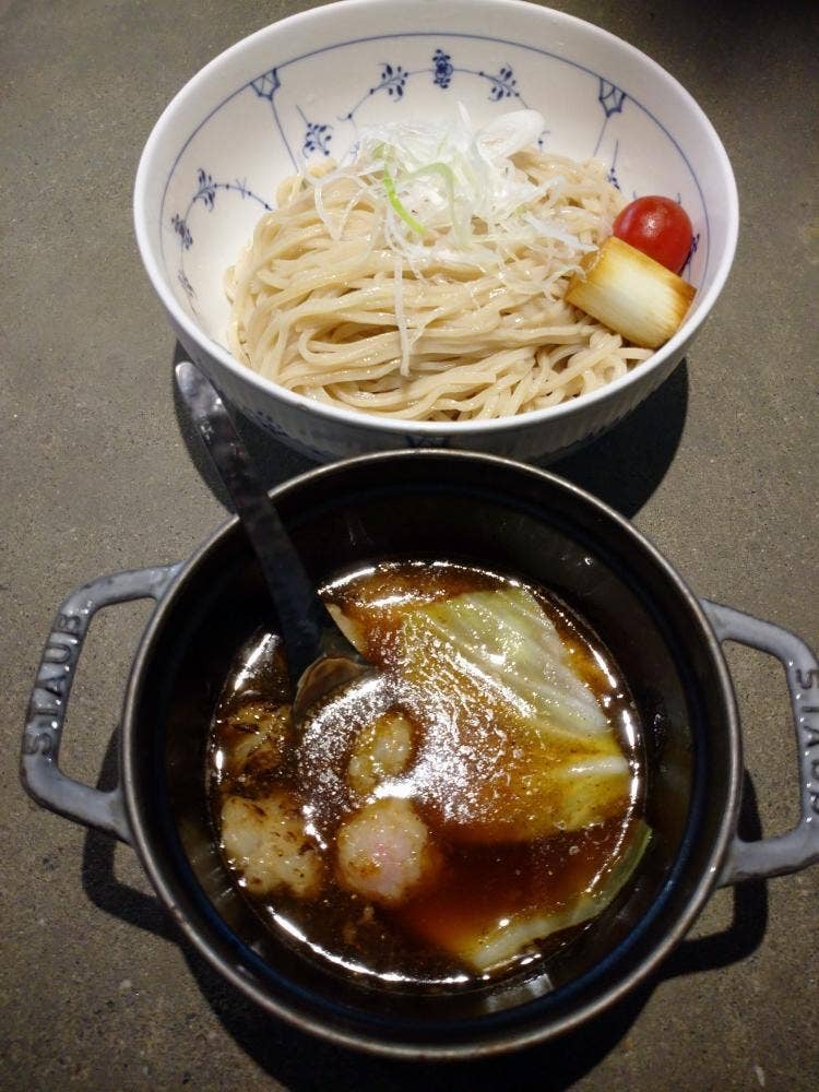 名前、看板はございません