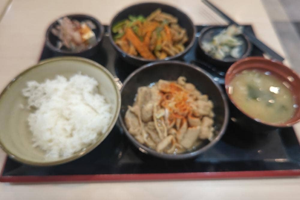 ゆで太郎 もつ次郎 東雁来店