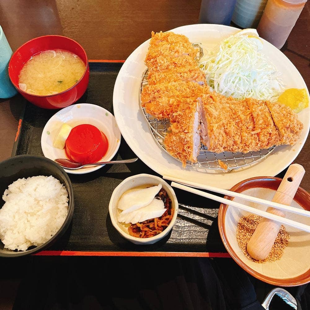 とんかつまぁるまる