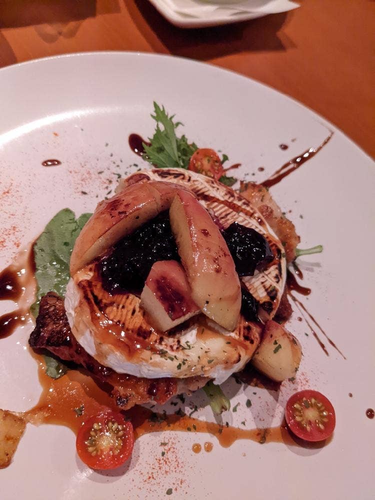 酒肴ダイニング 自由人と色