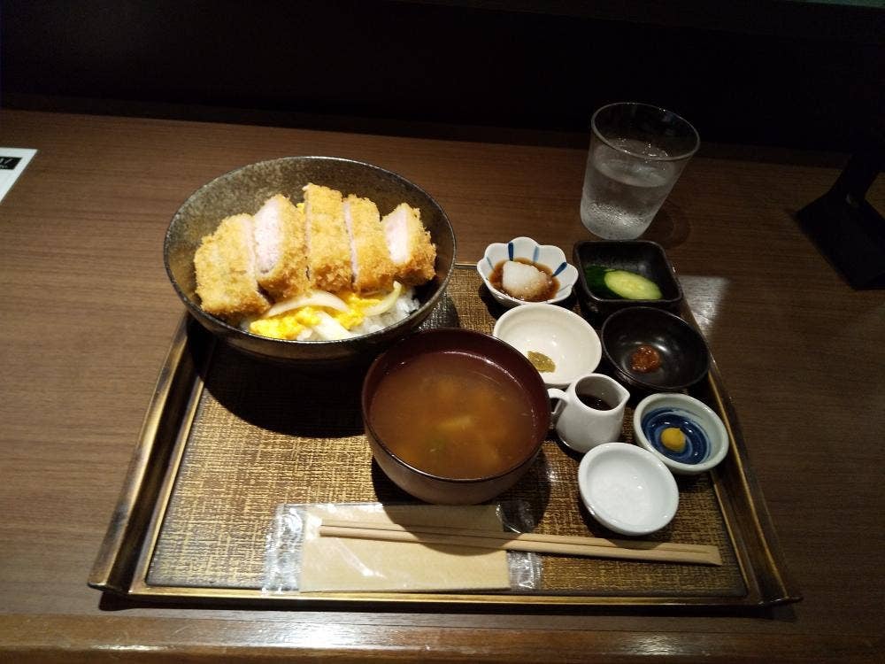 肉卸問屋直営 大衆ビストロ ミート浦野