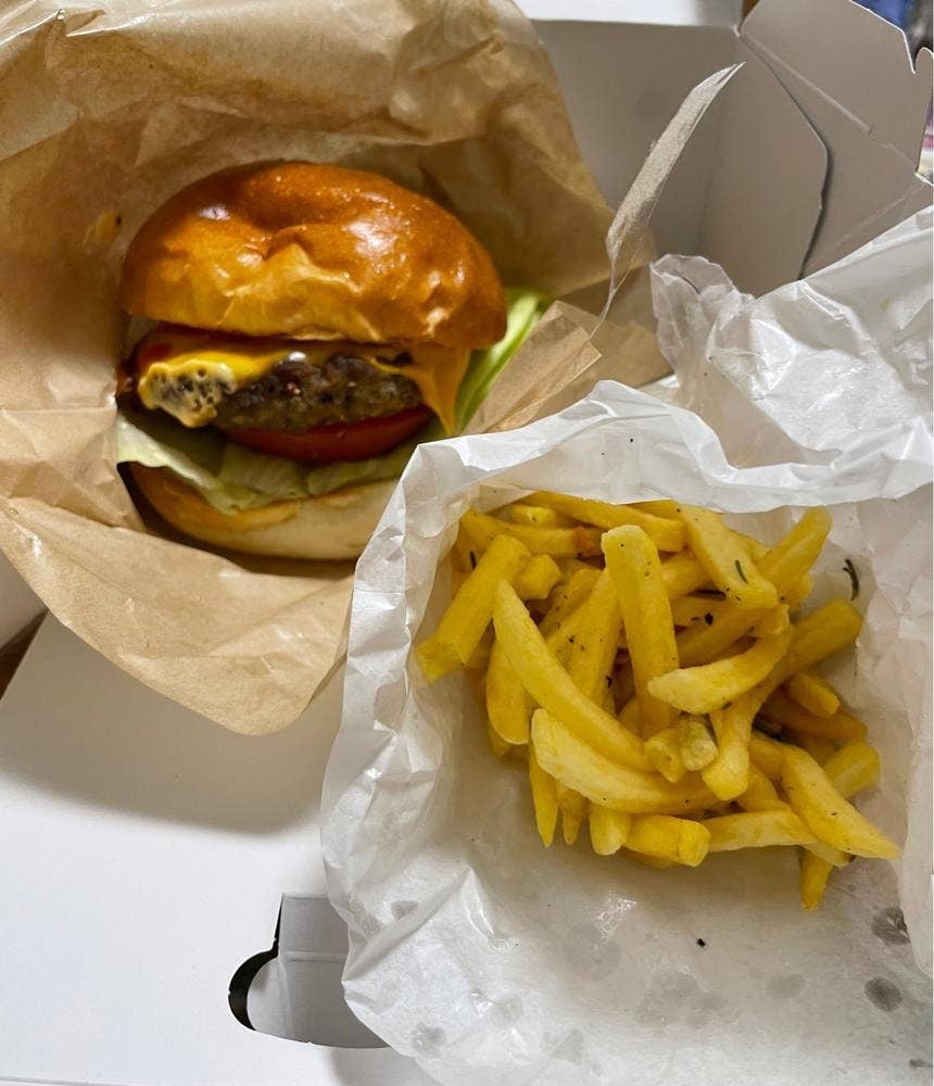 ダグズ・バーガー名古屋店
