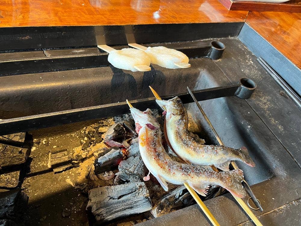 囲炉裏焼き あなみ