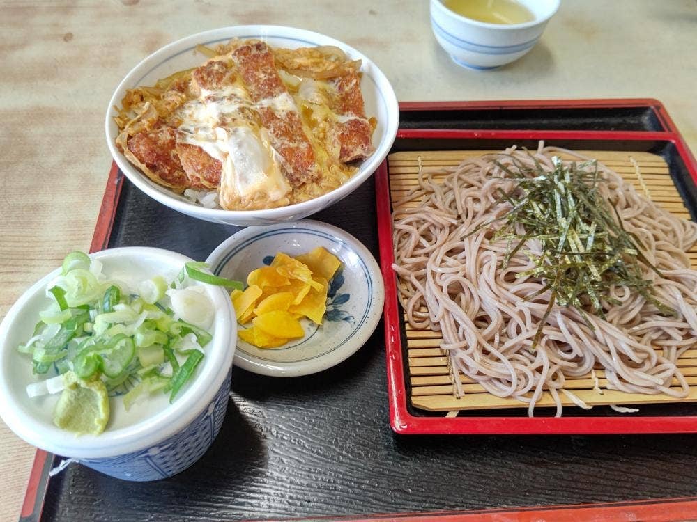 尾関屋うどん店