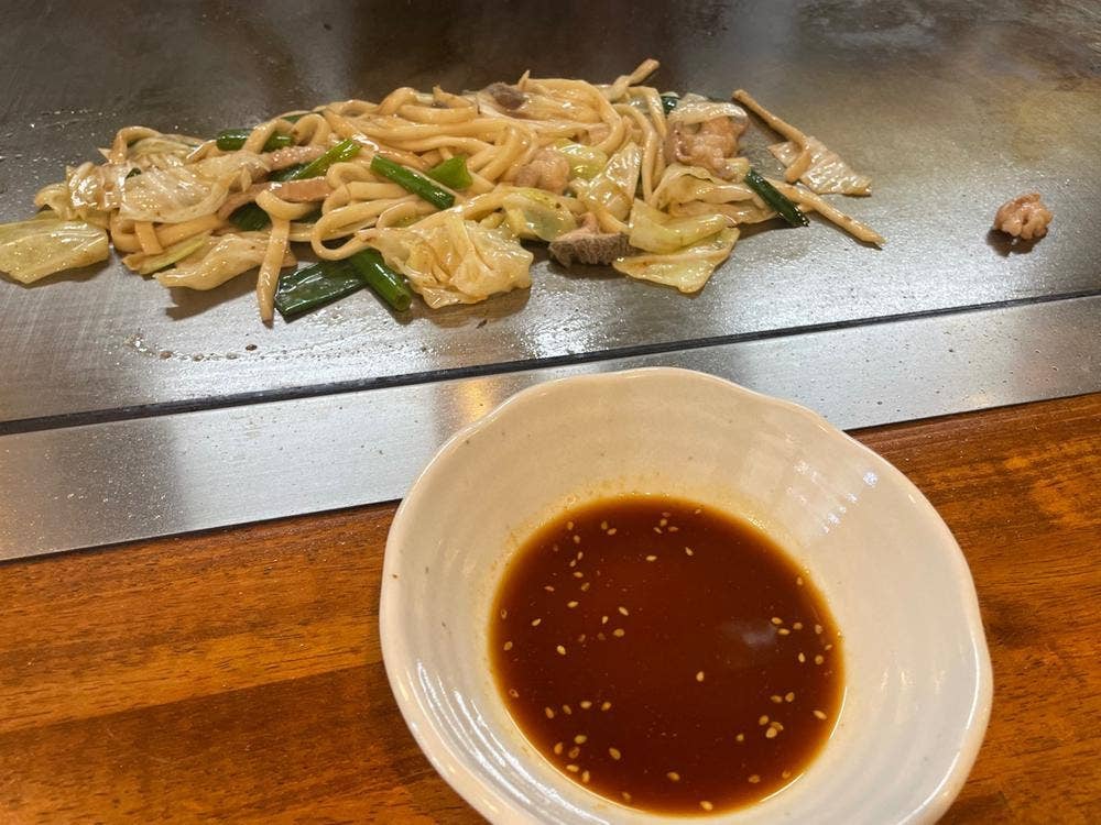 ホルモン焼きうどん 一力 広島支店