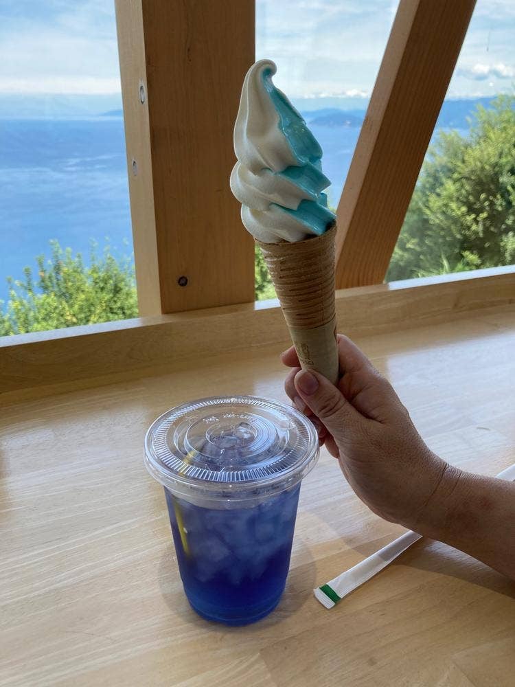 山頂カフェ なないろ