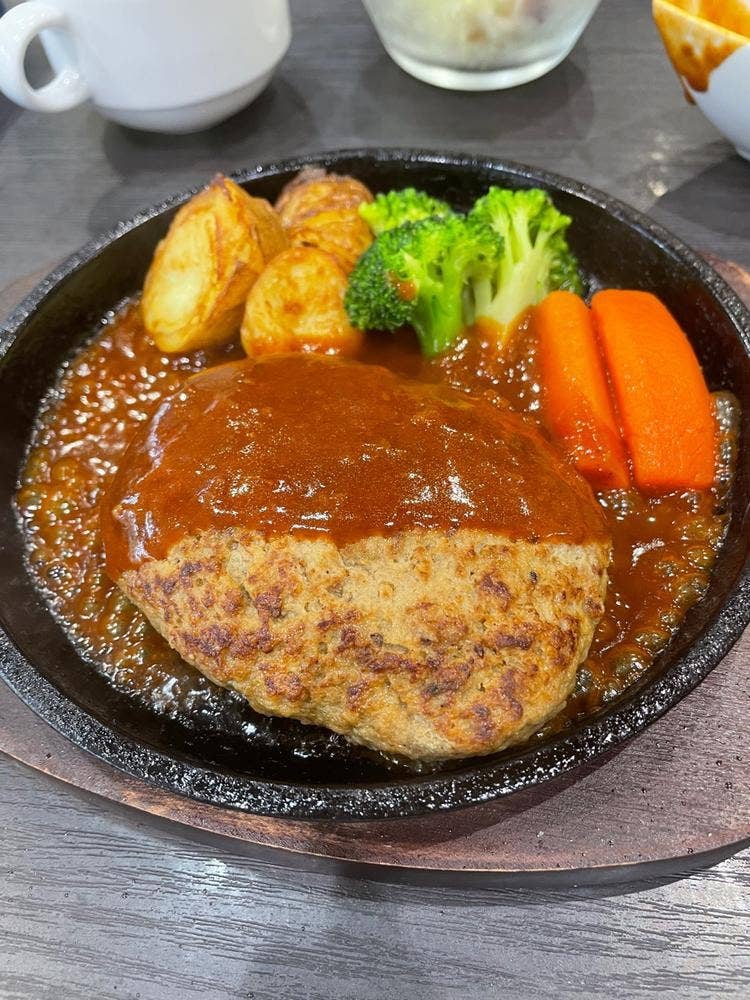 レストラン リヨン