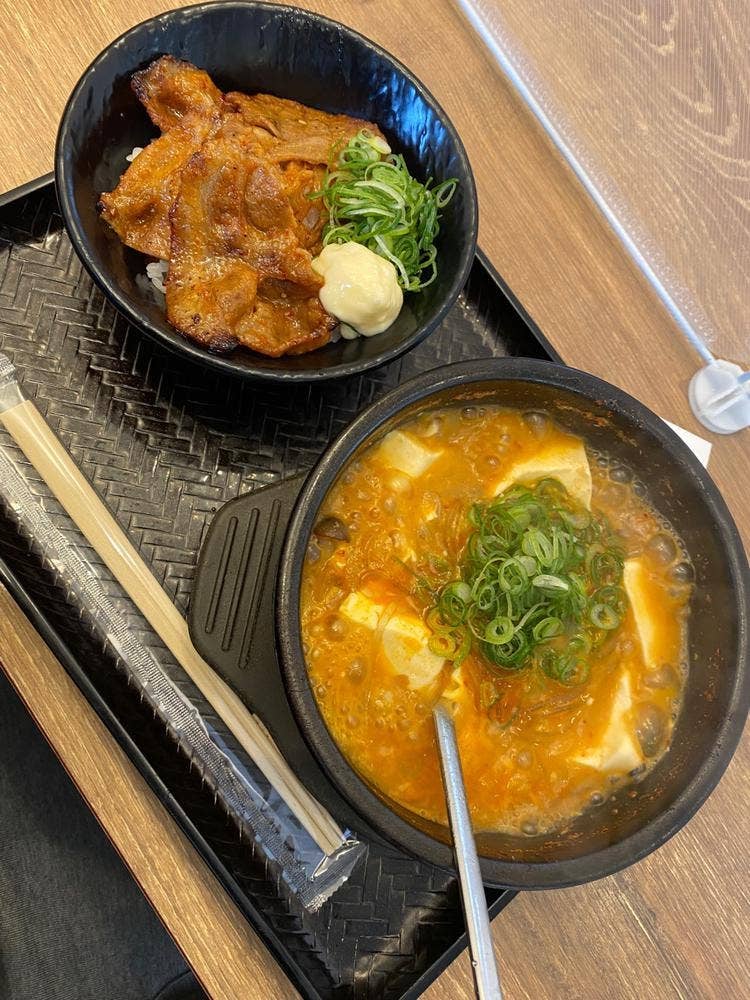 カルビ丼とスン豆腐 韓丼 一宮尾西店