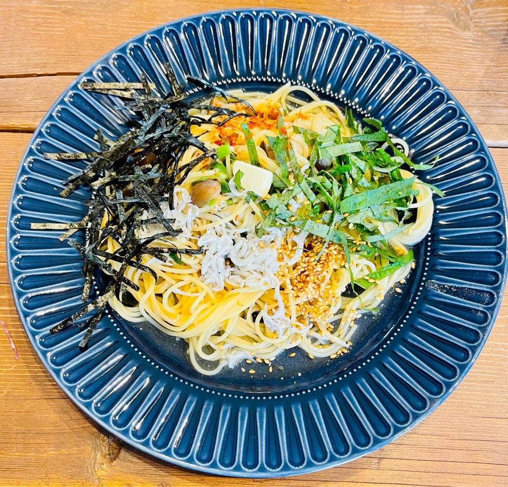 えほんカフェひっぽ