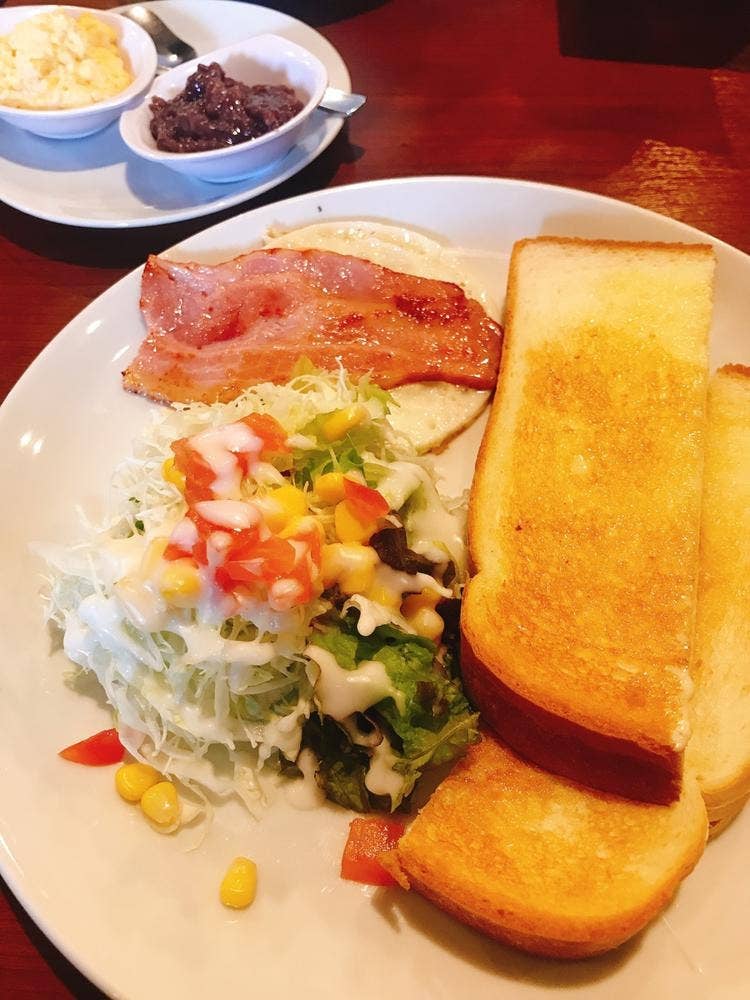 カフェ ヨシノ 庄内緑地公園店