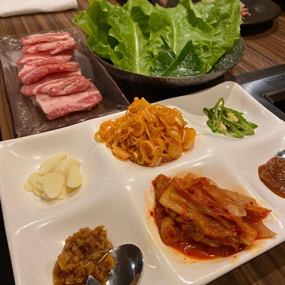 炭火焼肉 韓国料理 とんがらし