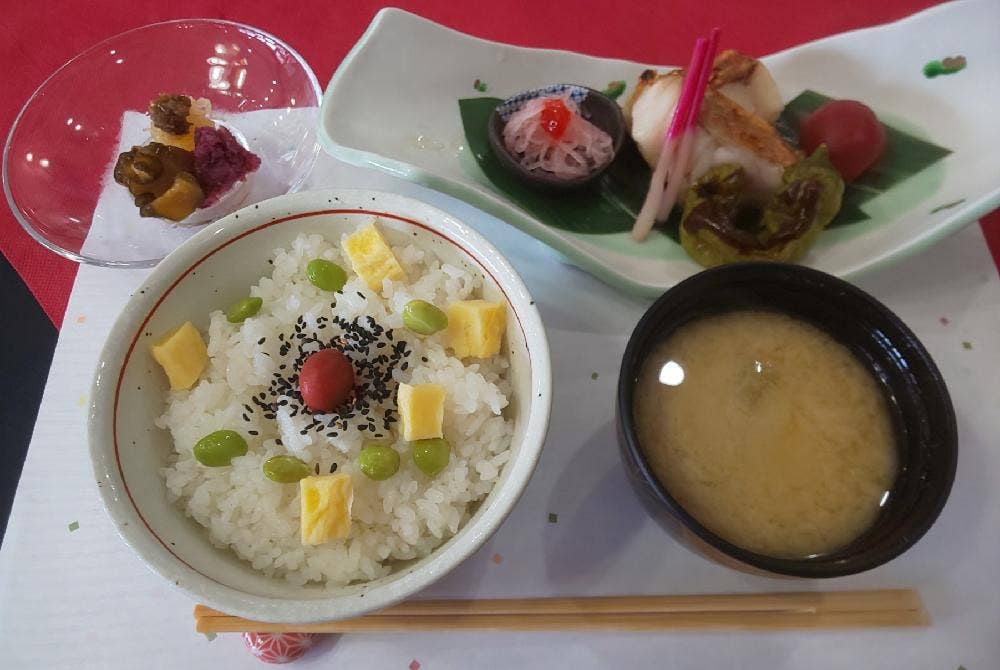 料亭 明治屋