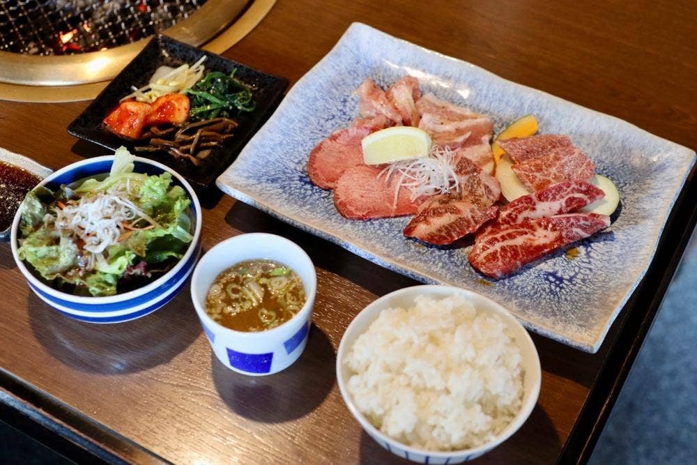 黒毛和牛焼肉と本格もつ鍋 山樹 長久手店