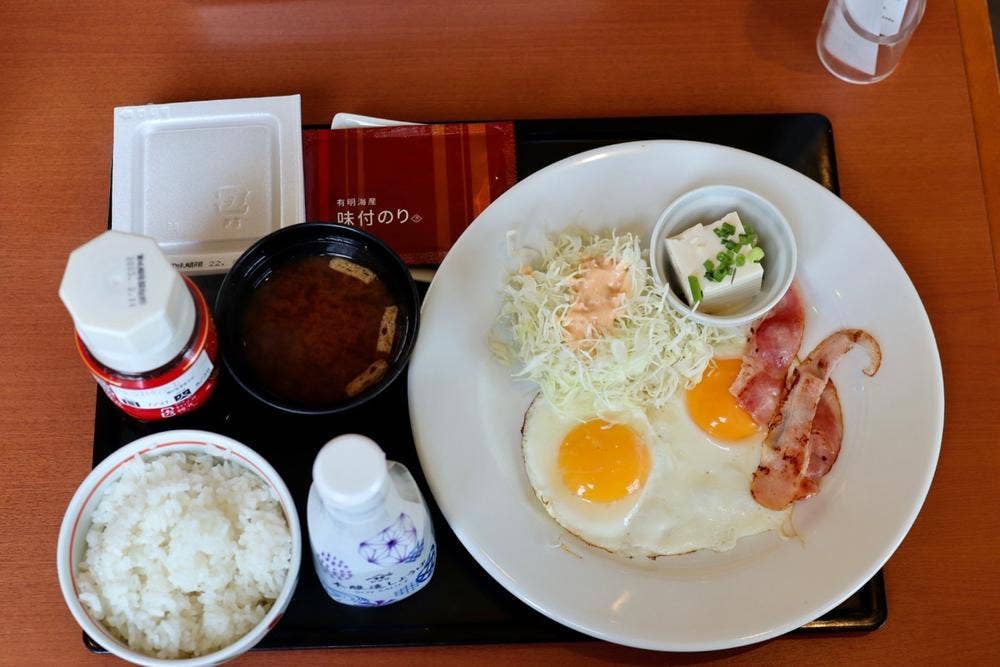 デニーズ 日進梅森店