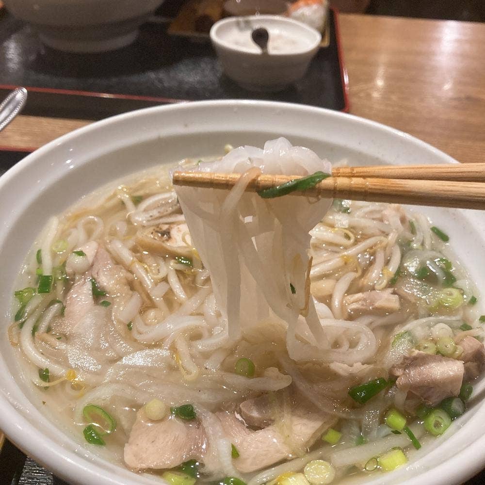 ベトナム料理本場バイキング HOANG THOM 東京支店