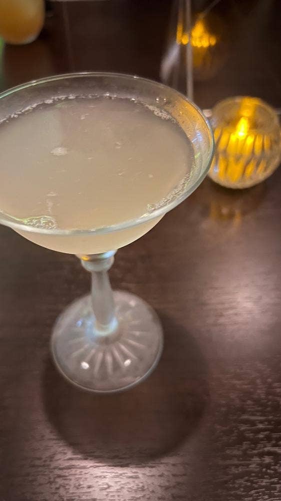 Dining Bar AURA